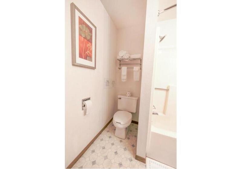 带2个双人床的标准工作室, Harlan Inn And Suites