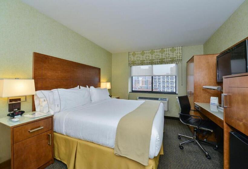 اتاق سوپریور با تخت بزرگ, Holiday Inn Express Manhattan Midtown West, An Ihg