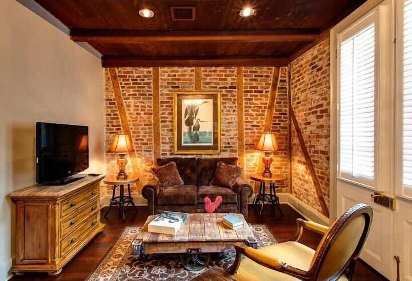 ２ベッドルームハウス, Audubon Cottages