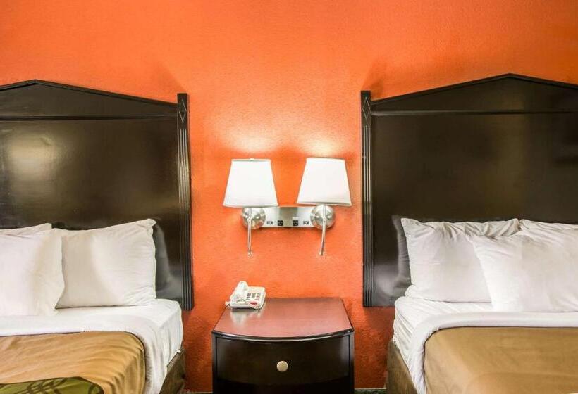 带2个双人床的标准工作室, Econo Lodge
