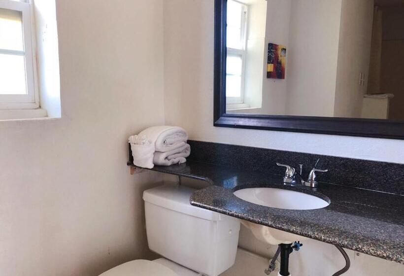 Номер Стандарт, Royal Inn And Suites