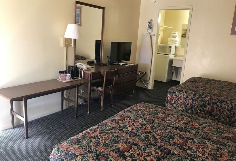 Номер Стандарт 2 Двуспальные Кровати, Guest House Motel Chanute