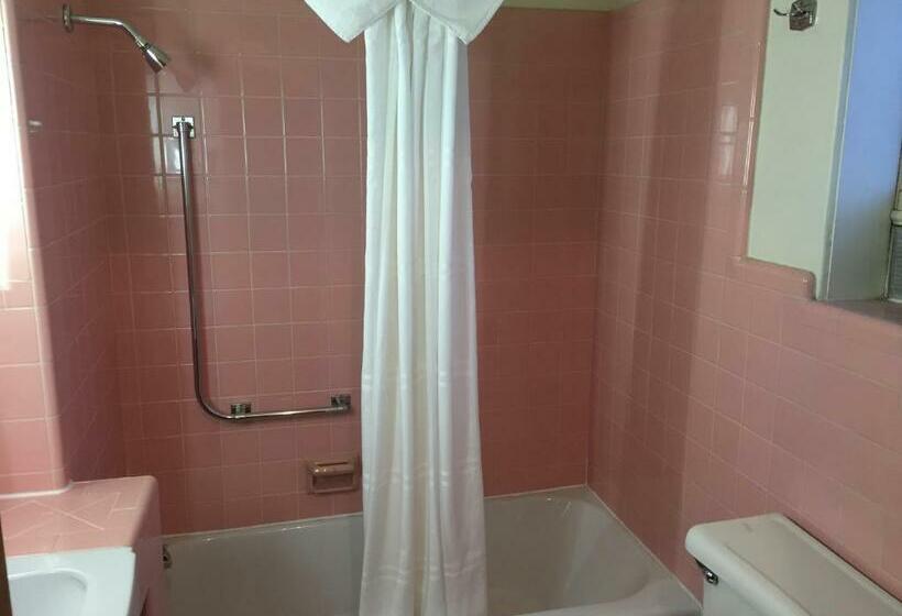 Стандартный Номер Кровать Кинг, Mansion House Motel