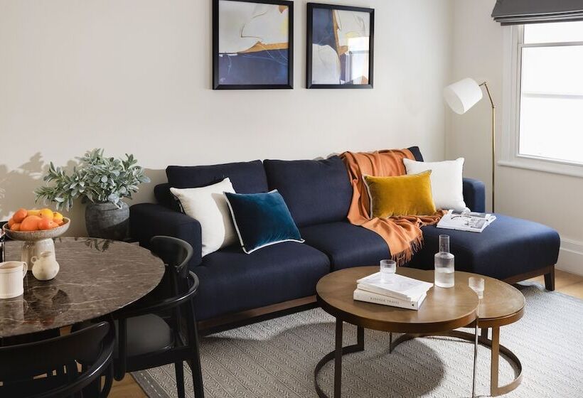 2 Bedroom Premium Apartment, Native Mayfair