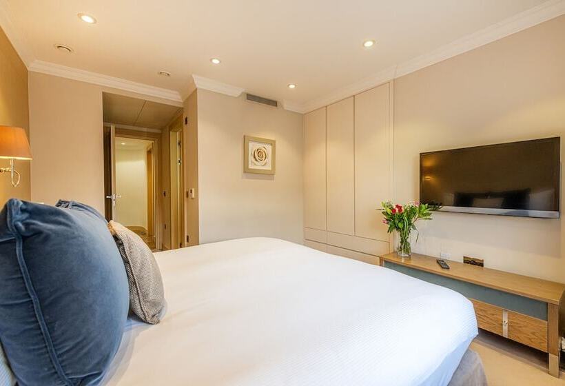 آپارتمان مدیریتی 2 خوابه, Claverley Court