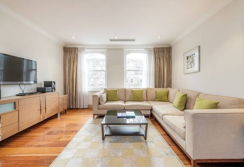 آپارتمان مدیریتی 2 خوابه, Claverley Court