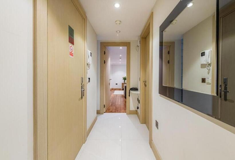 آپارتمان اجرایی 1 خوابه, Claverley Court