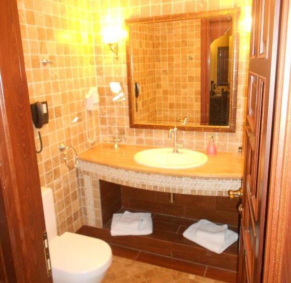 经济房, Estate Kalaitzis