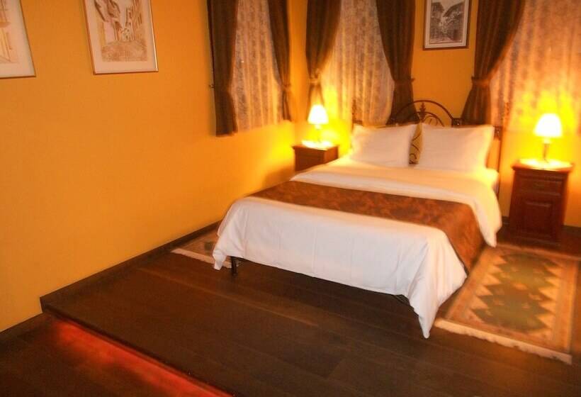 高级大房间, Estate Kalaitzis