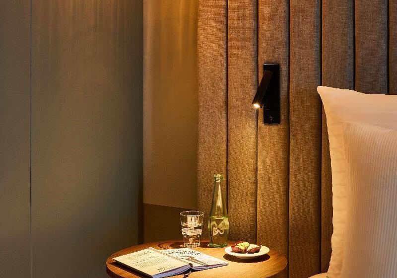 اتاق پرمیوم, Regent Shanghai Pudong   Complimentary First Round Minibar Per Stay   Including A Bottle Of Wine
