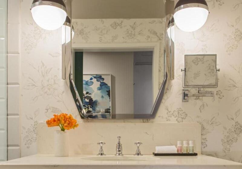 اتاق پرمیوم, Regent Shanghai Pudong   Complimentary First Round Minibar Per Stay   Including A Bottle Of Wine