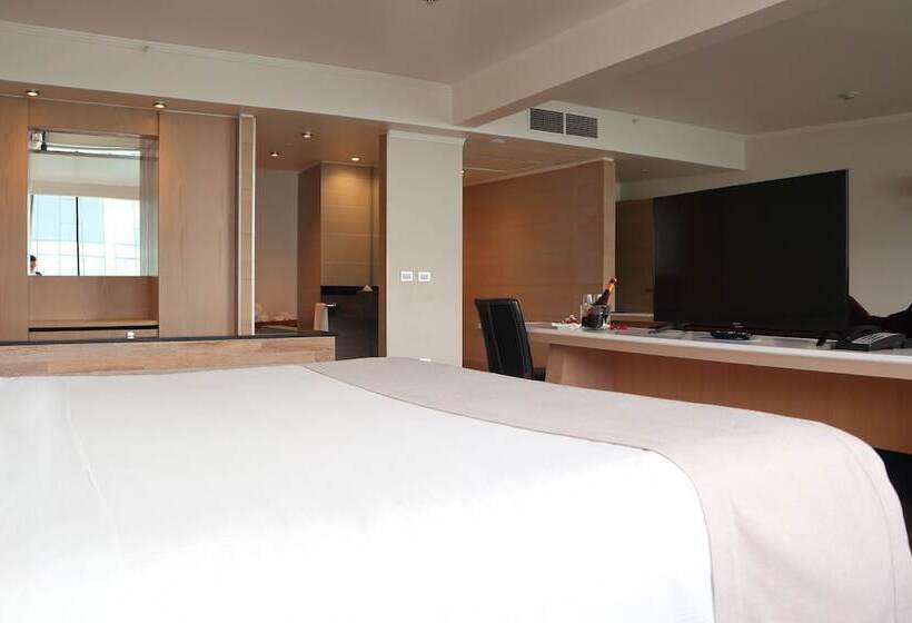 Президентский Люкс, Wyndham Concepcion Pettra