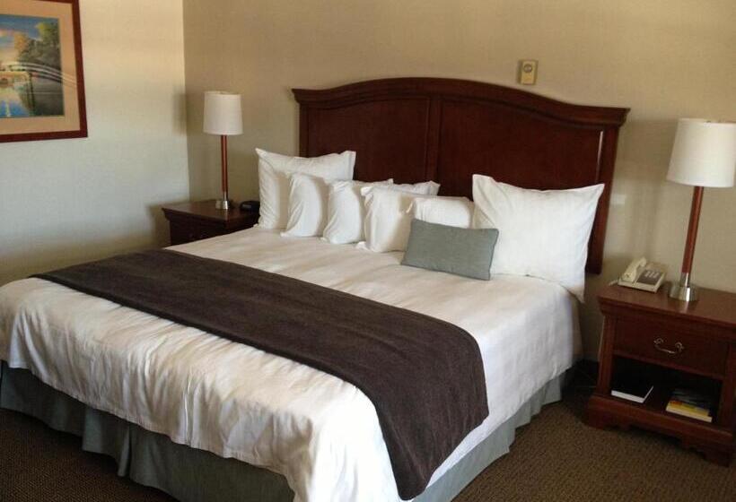 Стандартный Номер Кровать Кинг, Holiday Hill Inn & Suites