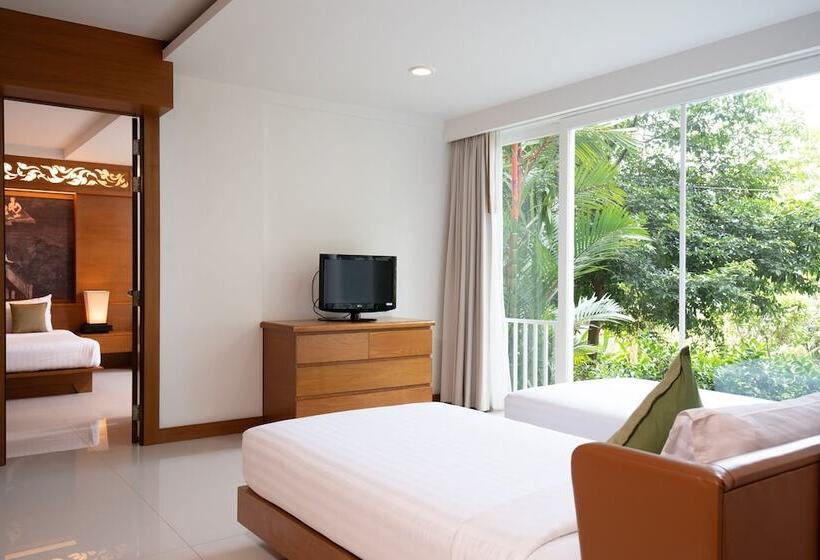 اتاق لوکس خانوادگی, Sylvan Koh Chang