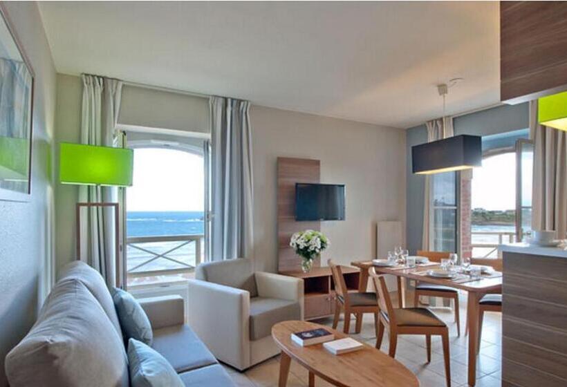 Апартаменты 2 Спальни Вид на Море, Residence Reine Marine