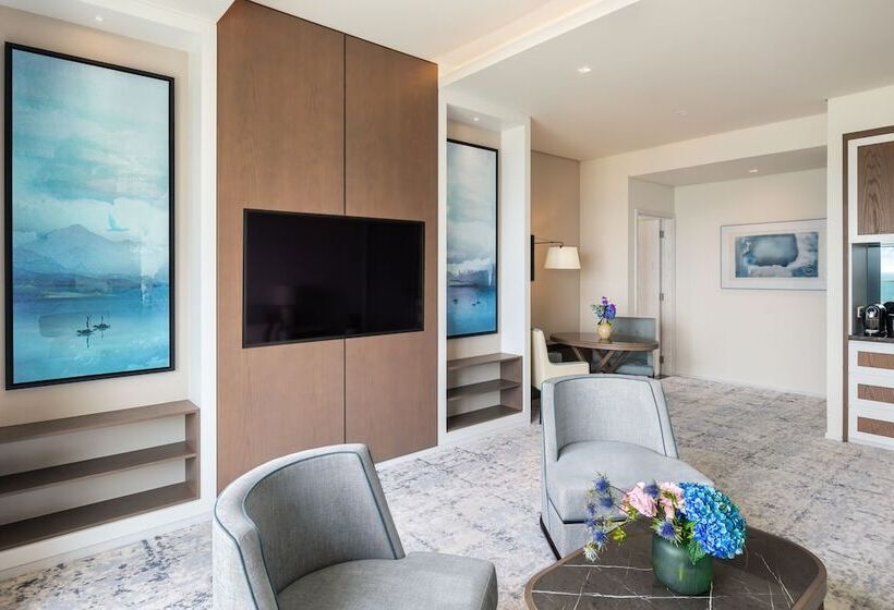 Люкс Executive Вид на Море, Address Beach Resort Fujairah