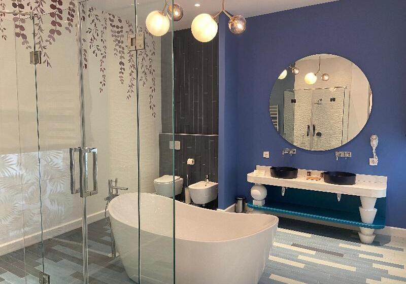 Номер Deluxe Вид на Бассейн, Address Beach Resort Fujairah