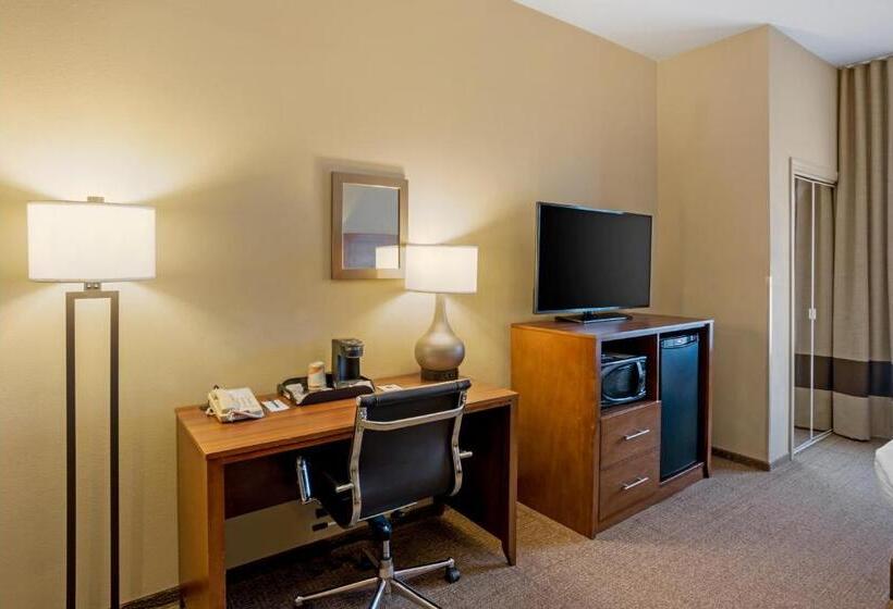 キングサイズベッドのスタンダードルーム, Comfort Inn & Suites Sayre