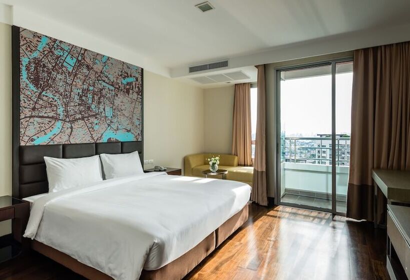 استودیوی لوکس, Jasmine Grande Residence