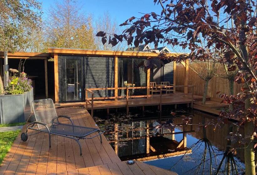 Шале 1 Спальня, Casa Aan De Plas, B&b Met Sauna En Hottub Of Jacuzzi