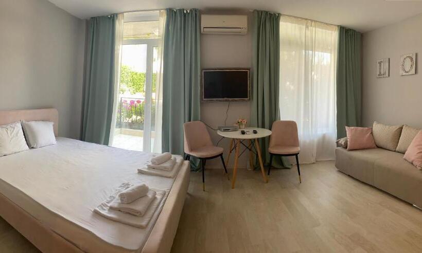 استودیوی استاندارد, Apart Hotel Dawn Park
