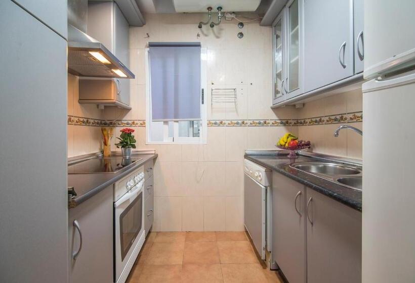 آپارتمان 1 خوابه با چشم‌انداز استخر, Apartamentos Granata