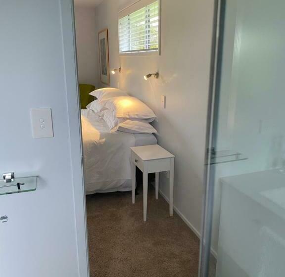 Люкс Deluxe Кровать Кинг, Fitzroy Bnb 39b Whangapoua Road