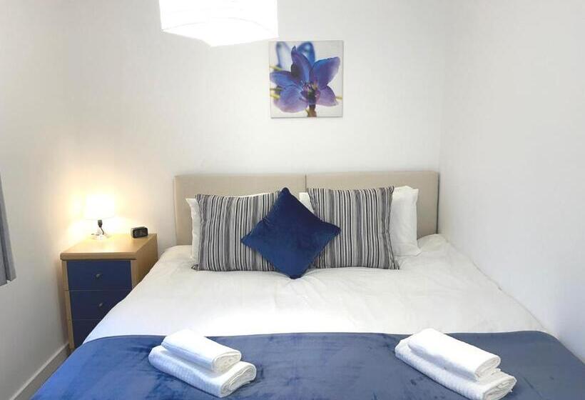 Апартаменты 2 Спальни, Cosy Family Home   Coventry City Centre   Entire House