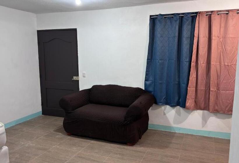 디럭스 4인 룸, The Wave Hostel Corn Island