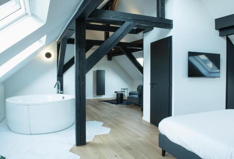 带按摩浴盆的套房, James Résidence & Spa