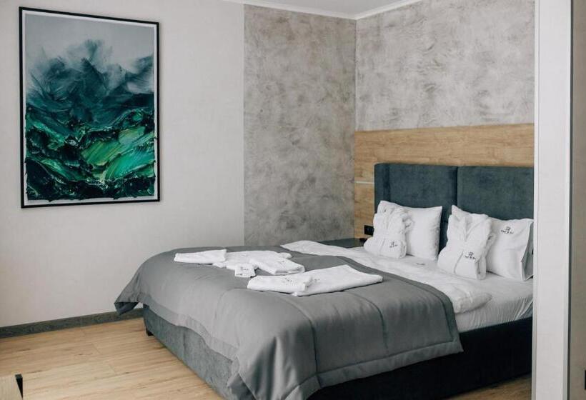 스탠다드 스튜디오, Rest&ski Spa Resort