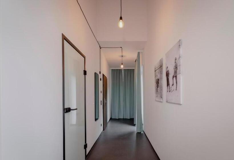 غرفة قياسية مزوَّدة بشُرفة, Bett & Berg Bad Ischl, Self Check In