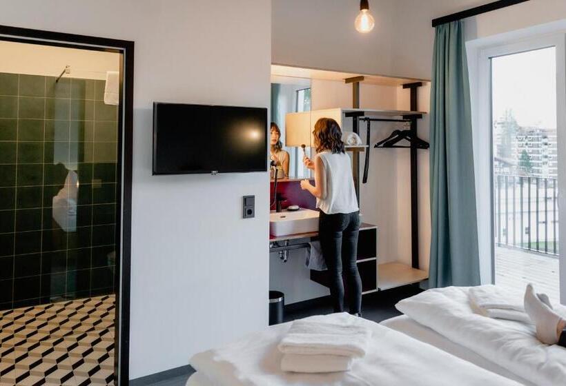 Номер Стандарт с Балконом, Bett & Berg Bad Ischl, Self Check In