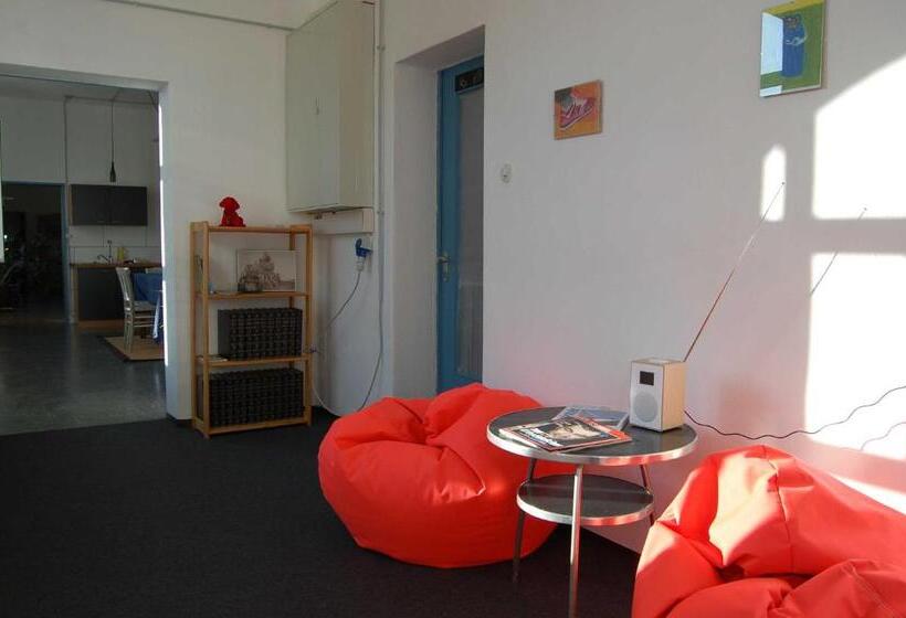 Номер Стандарт Четырехместный Совместный Санузел, Oberzent Hostelstyle Nur Für Aktive Touristen