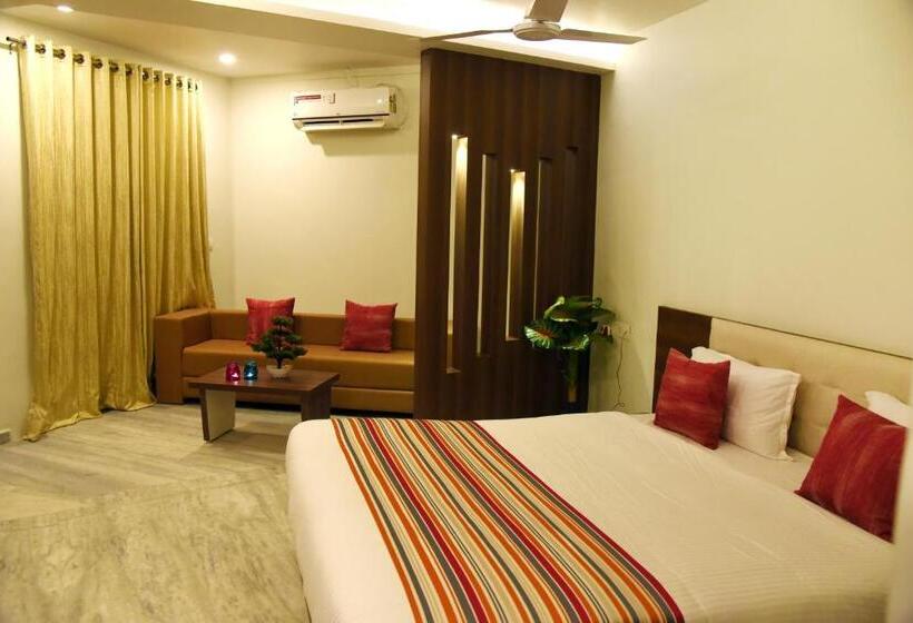 Номер Стандарт, Rajpath Inn