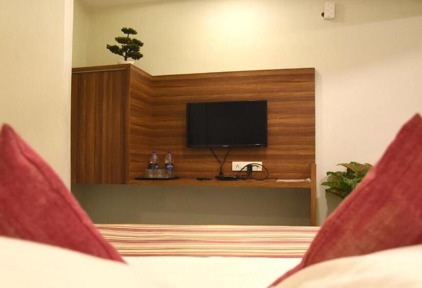 Номер Стандарт, Rajpath Inn