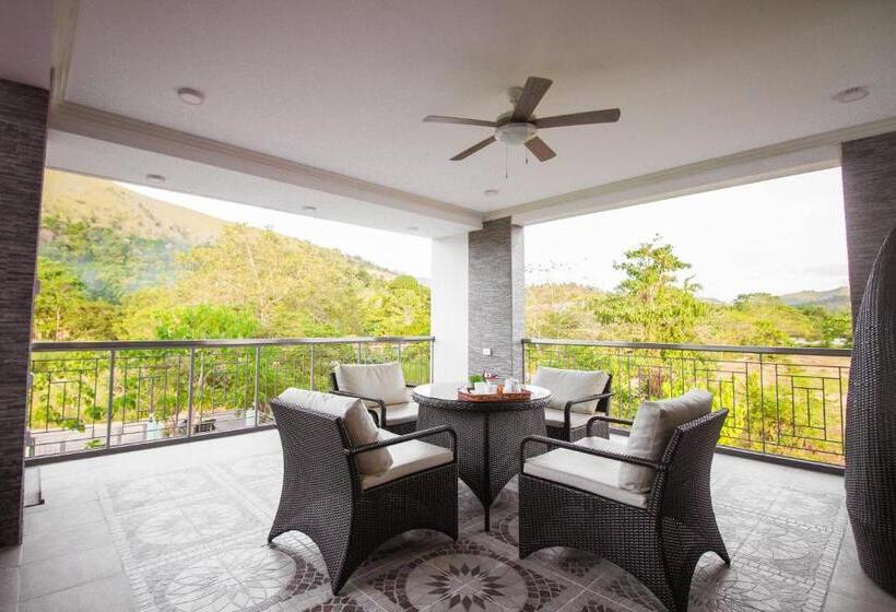 带共用浴室的标准房间, Bella Villa Coron
