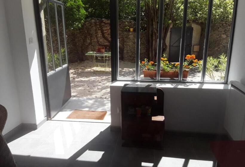 Люкс Вид на Сад, Chambres D Hôtes Lovely Planette