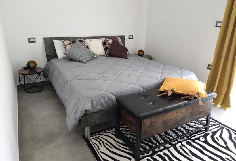带阳台的豪华间, Bb Guest House Ogliastra