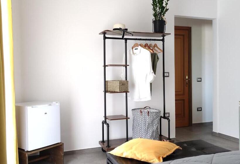带阳台的豪华间, Bb Guest House Ogliastra