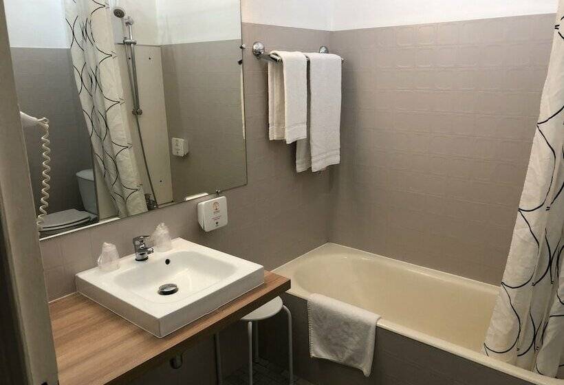 اتاق استاندارد یک نفره, Adonis Lyon Est Hôtel Artys