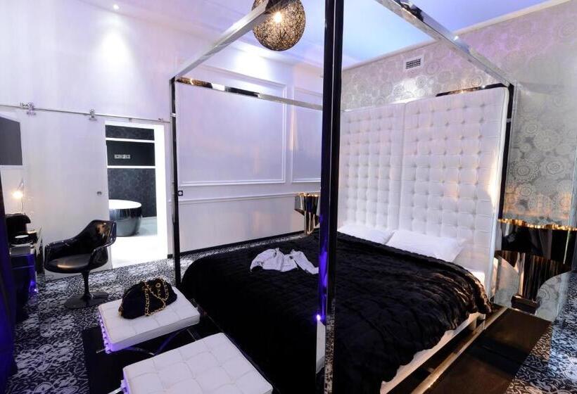 Suite Junior, Art
