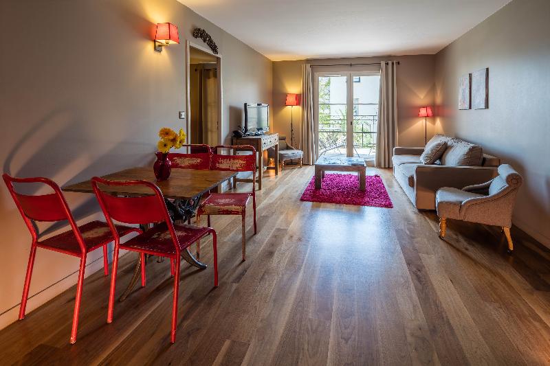 Президентский Люкс, Garrigae Distillerie De Pezenas   Hotellerie & Spa