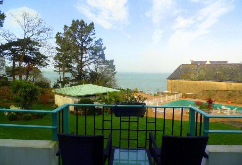 Номер Стандарт Вид на Море, Clos De Vallombreuse, The Originals Relais