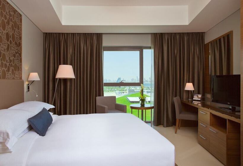 استودیو استاندارد با چشم‌انداز استخر, Majestic Arjaan By Rotana – Manama