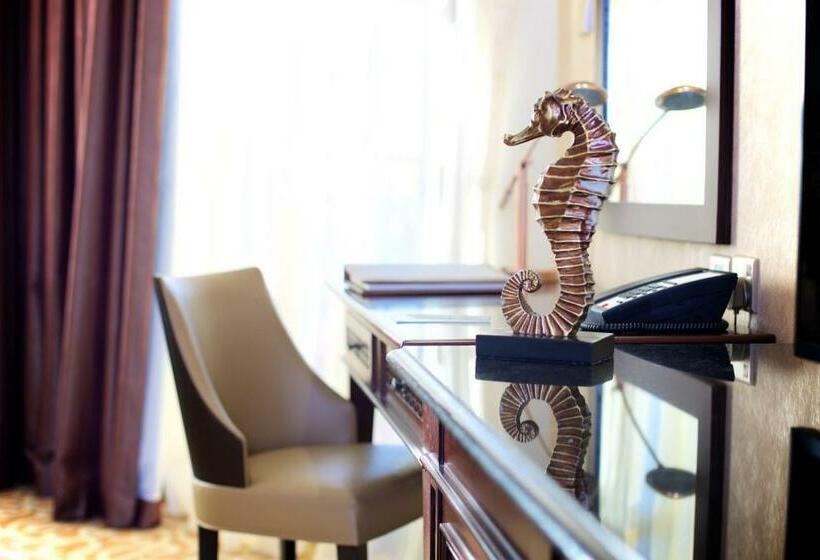 스위트, Pullman Resort Al Marjan Island