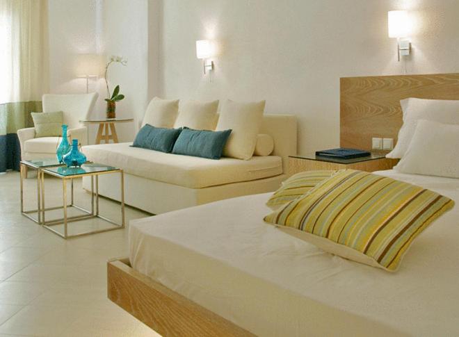 수피리어 트리플 룸, Petasos Beach Resort & Spa   Small Luxury Hotels Of The World
