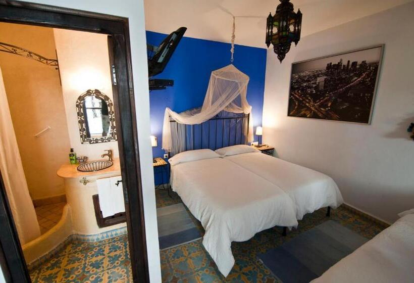 اتاق استاندارد یک نفره, Riad Assilah Chaouen
