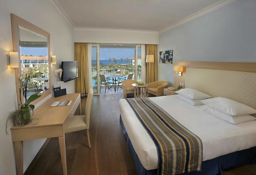 Номер Deluxe Вид на Море, Olympic Lagoon Resort Paphos
