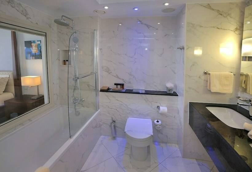 Полулюкс с Бассейном, Olympic Lagoon Resort Paphos